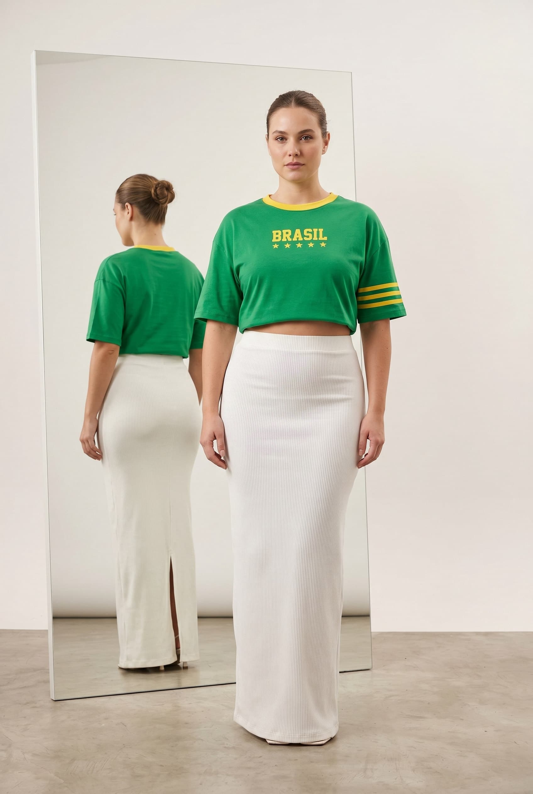 Modelo vestindo Camiseta Brasil e saia, gerada por IA